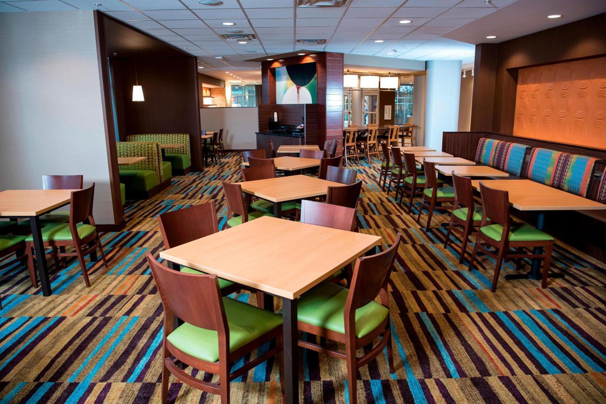 Fairfield Inn & Suites By Marriott Cincinnati Uptown/University Area Bagian luar foto