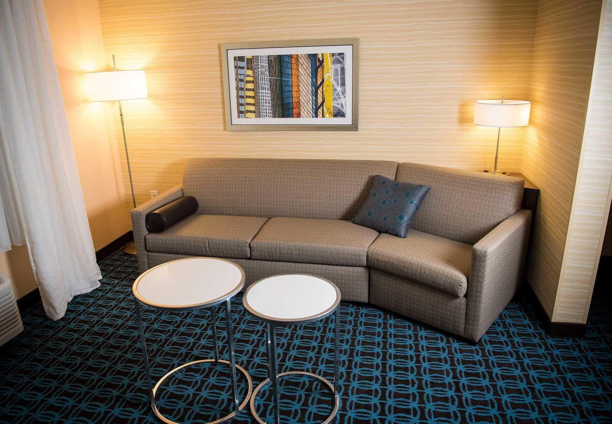 Fairfield Inn & Suites By Marriott Cincinnati Uptown/University Area Bagian luar foto