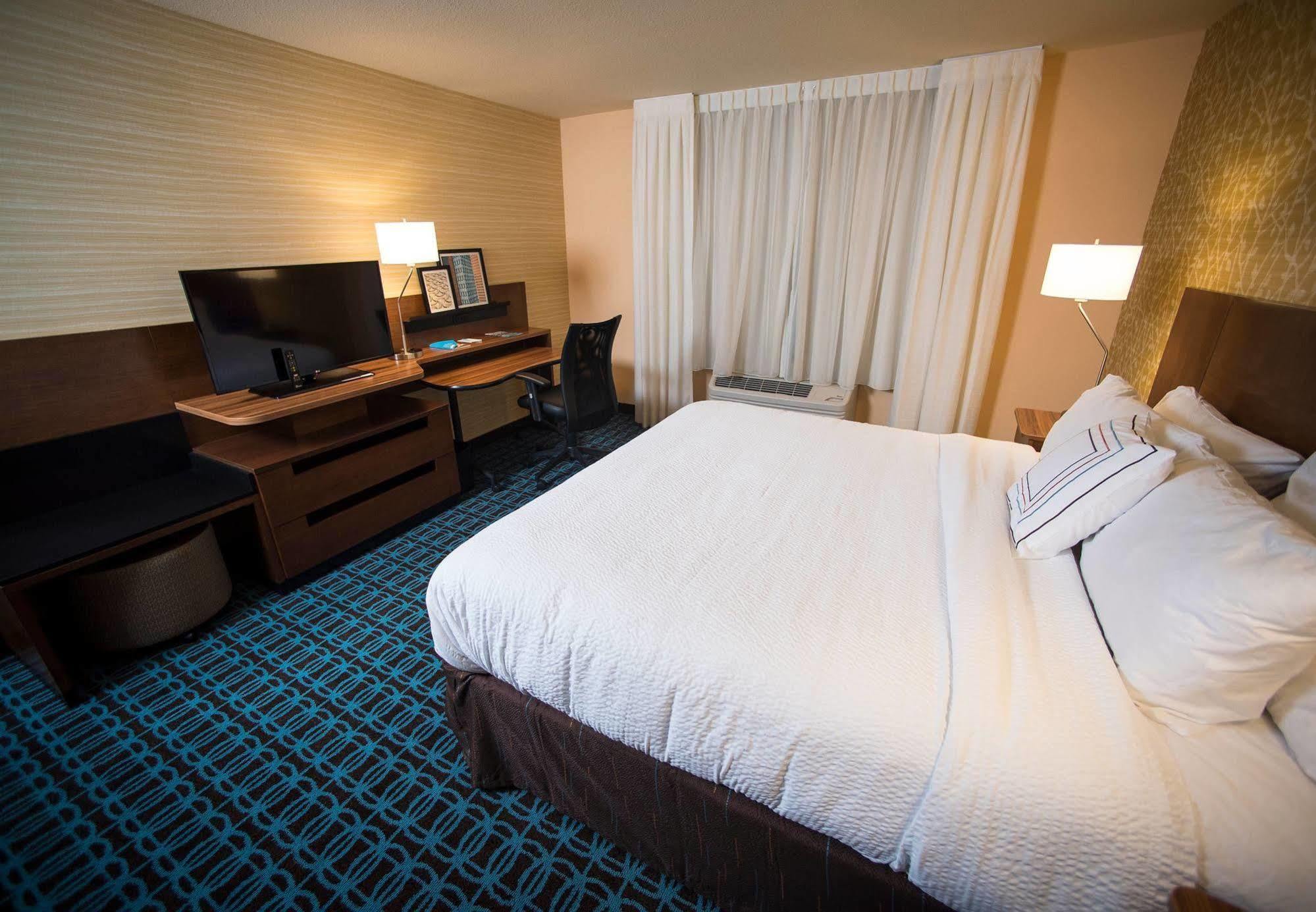 Fairfield Inn & Suites By Marriott Cincinnati Uptown/University Area Bagian luar foto